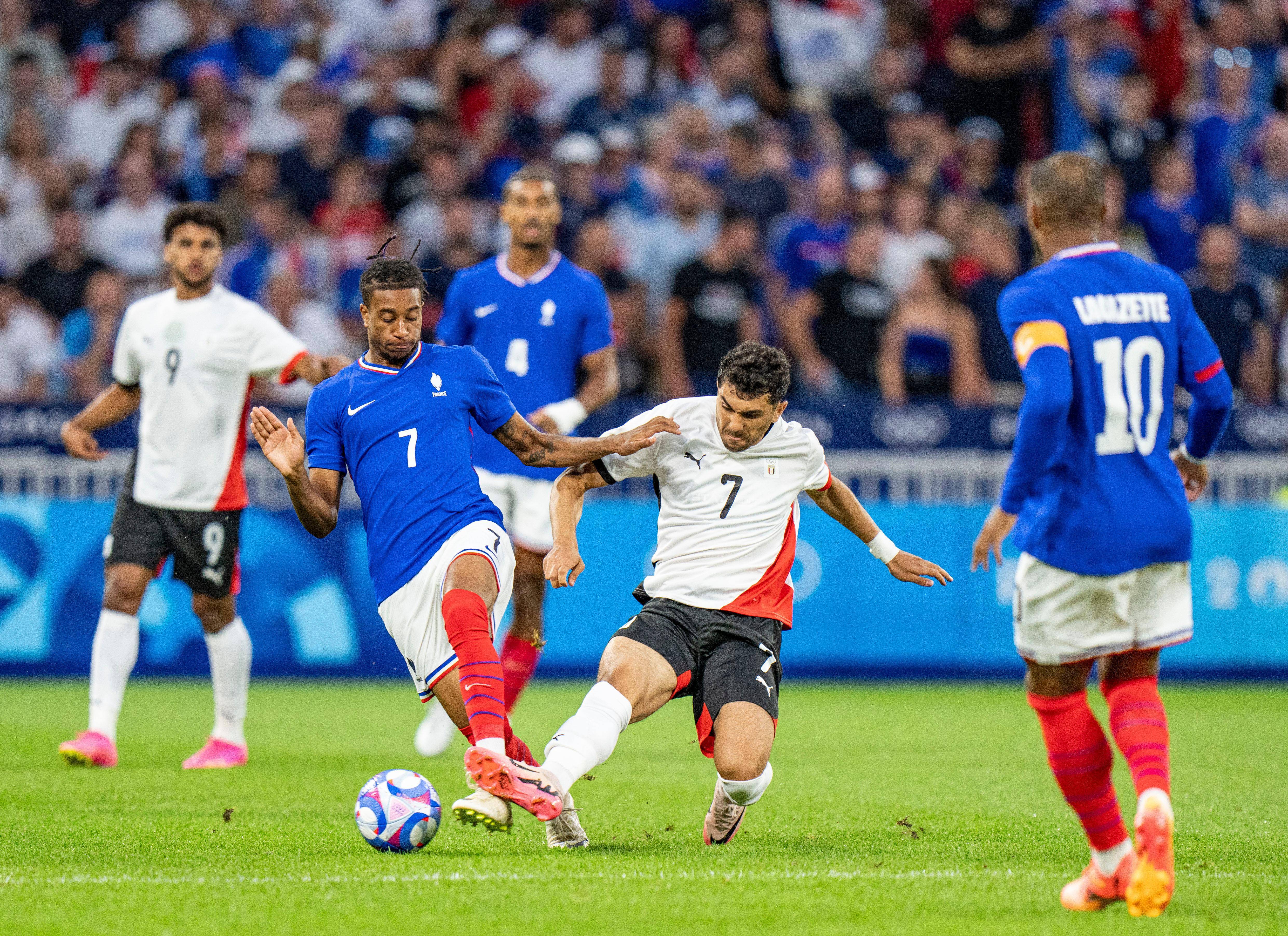 奥地利足球队取得关键胜利