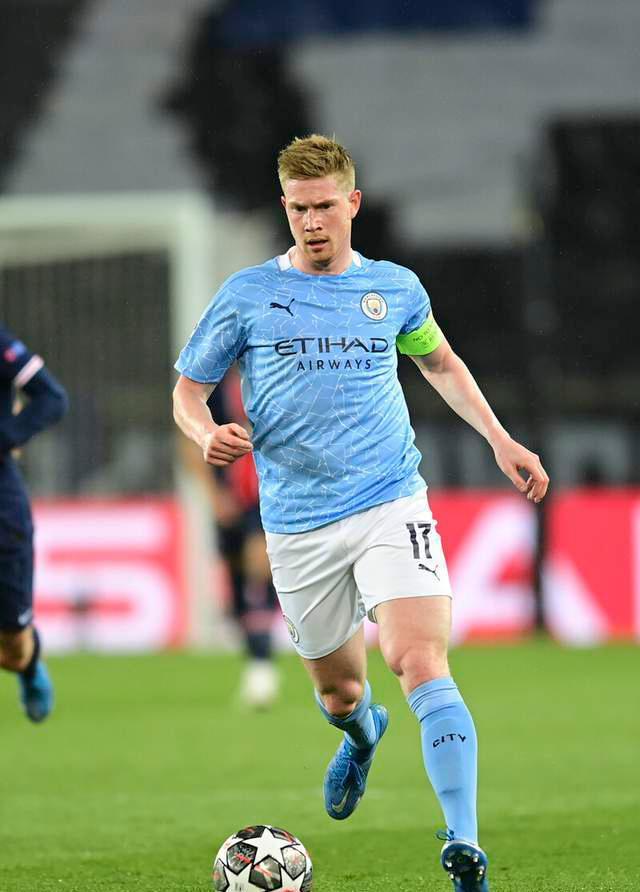 包含德布劳内传射建功，巴黎圣日耳曼新星横空出世，场边球探频频记笔记的词条