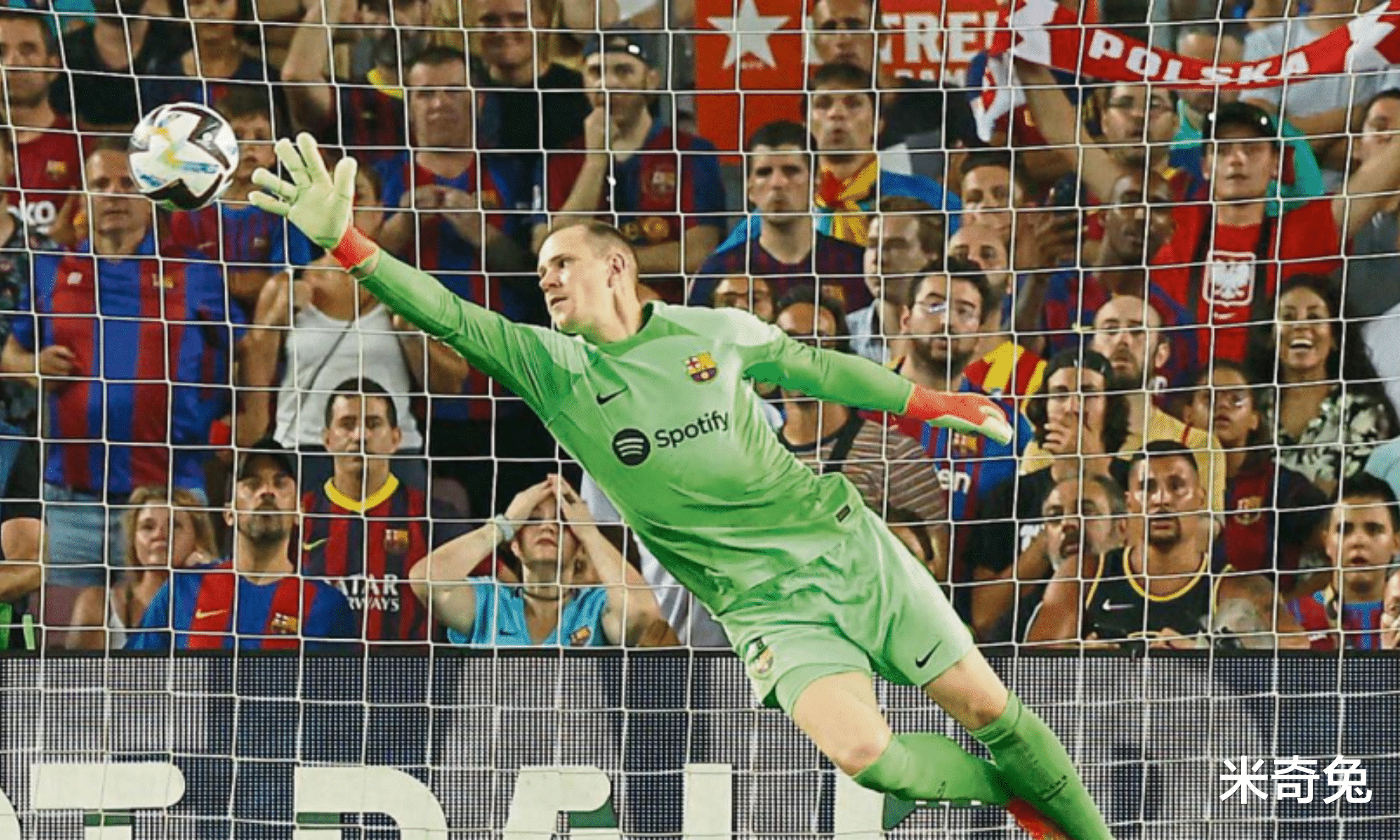 巴萨错失单刀球，波尔图门将神勇扑救成最大功臣！的简单介绍