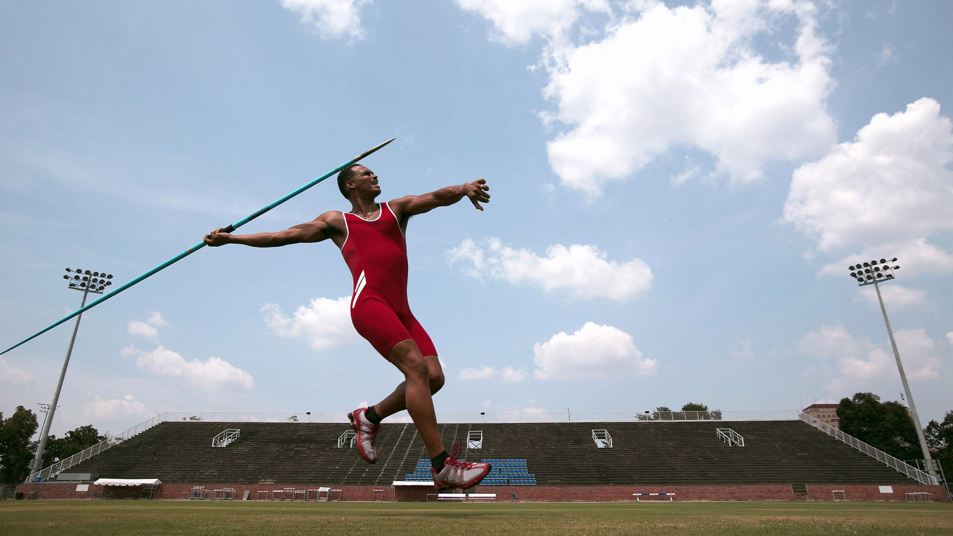 羽毛球赛场焦点！中国队对阵英格兰队，压哨绝杀，引爆全场观众欢呼